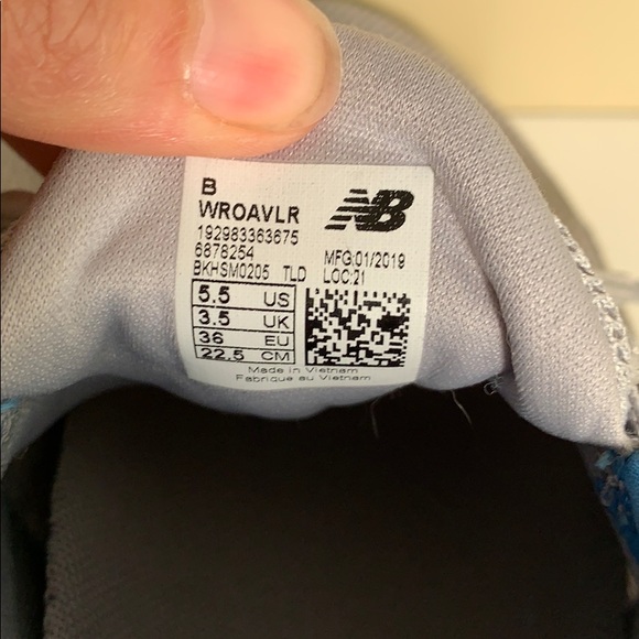 New Balance Roav Sneakers - Picture 4 of 4